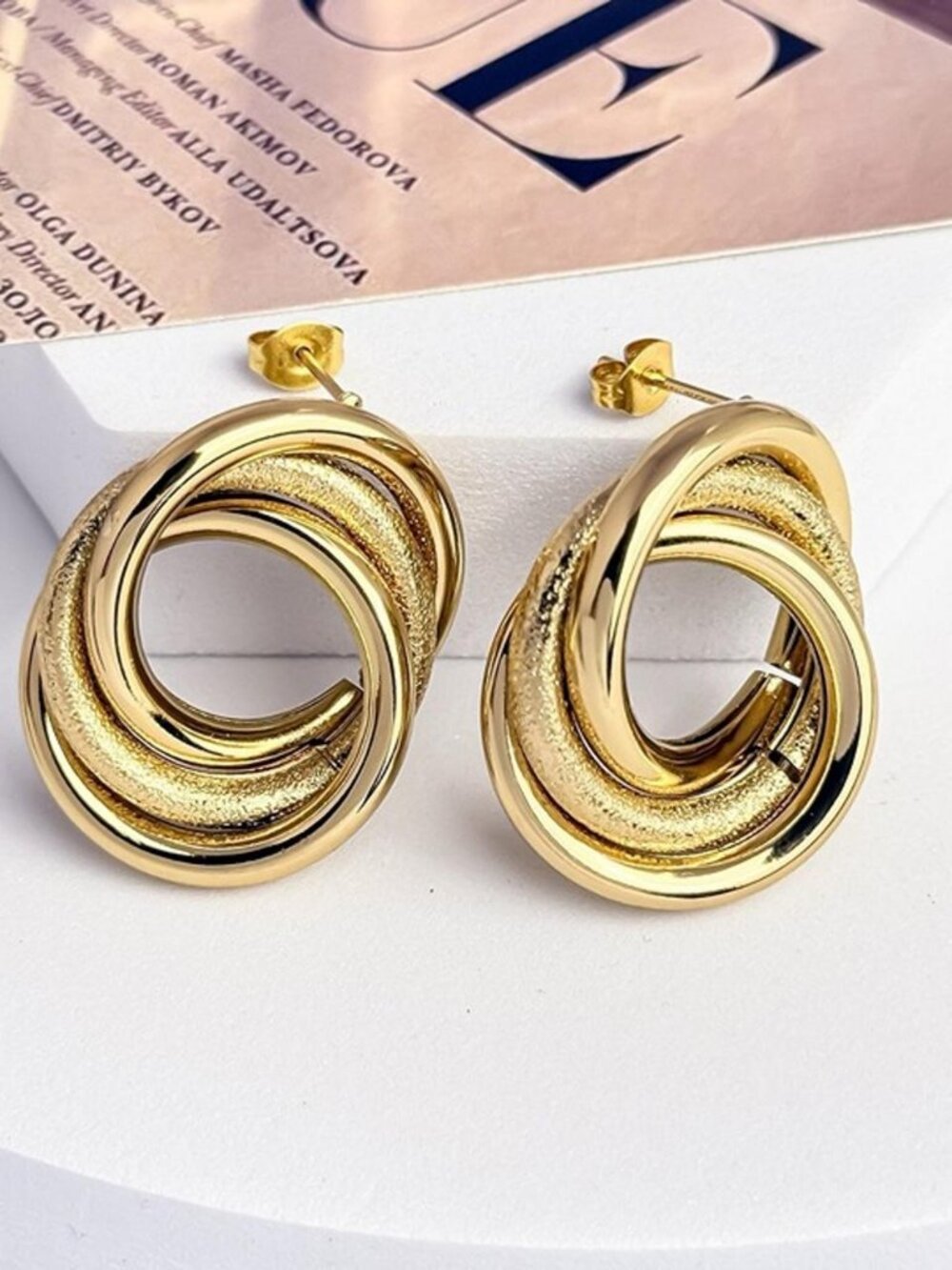 gold-plated coil earrings - Picture 2 of 3
